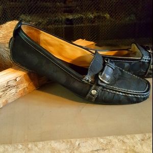 COACH Jillian Drivers